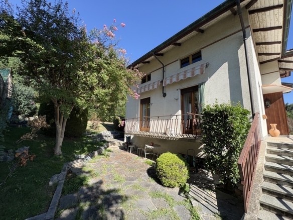 Casa indipendente Biella via Golzio 18