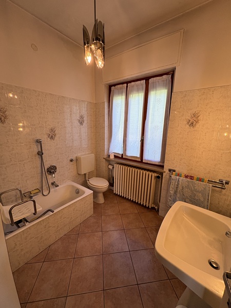 Casa indipendente Biella via Golzio 18