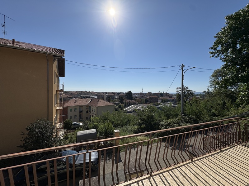 Casa indipendente Biella via Golzio 18